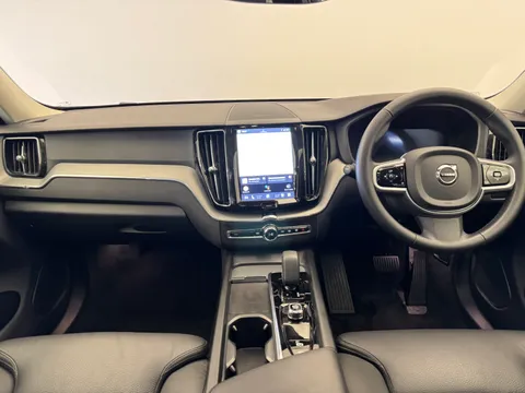 RE25WGJ Volvo XC60 2.0 T6 [350] RC PHEV Plus Dark 5dr AWD Geartronic Thumbnail #9