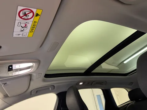 RE25WGJ Volvo XC60 2.0 T6 [350] RC PHEV Plus Dark 5dr AWD Geartronic Thumbnail #22