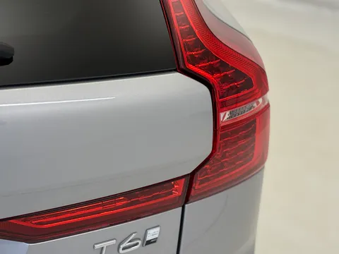 RE25WGJ Volvo XC60 2.0 T6 [350] RC PHEV Plus Dark 5dr AWD Geartronic Thumbnail #36