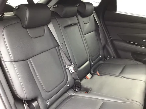 DS75UCC Hyundai Tucson 1.6T 239 Hybrid Ultimate 5dr Auto Thumbnail #16