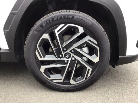 DS75UCC Hyundai Tucson 1.6T 239 Hybrid Ultimate 5dr Auto Thumbnail #14