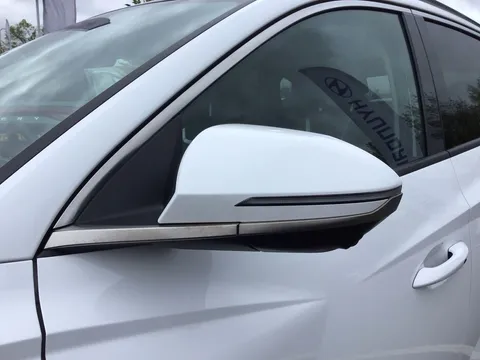 DS75UCC Hyundai Tucson 1.6T 239 Hybrid Ultimate 5dr Auto Thumbnail #9