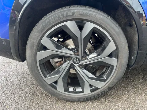 14 of 32 for Renault Austral E-Tech FHEV Techno Esprit Alpine 5dr Auto