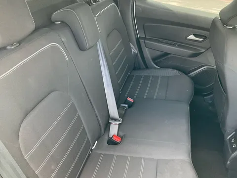 BG23WVY Dacia Duster 1.3 TCe 130 Journey 5dr Thumbnail #10