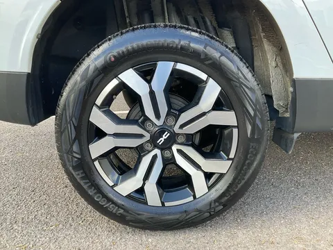 BG23WVY Dacia Duster 1.3 TCe 130 Journey 5dr Thumbnail #14