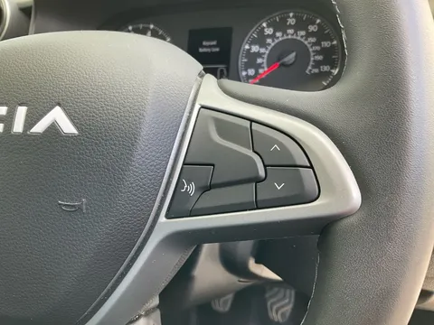 BG23WVY Dacia Duster 1.3 TCe 130 Journey 5dr Thumbnail #32