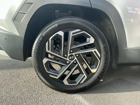 EF74WYS Hyundai Tucson 1.6T Plug-in Hybrid Ultimate 5dr Auto Thumbnail #10