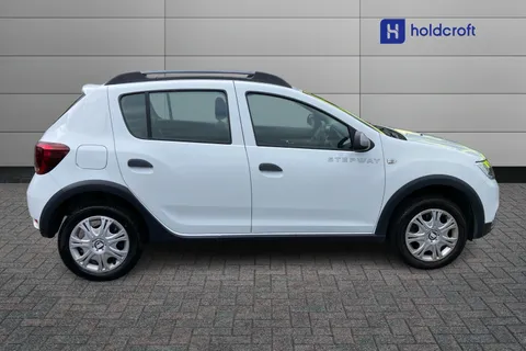 5 of 40 for DACIA SANDERO STEPWAY 0.9 TCe Essential 5dr