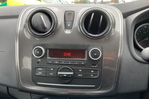 14 of 40 for DACIA SANDERO STEPWAY 0.9 TCe Essential 5dr