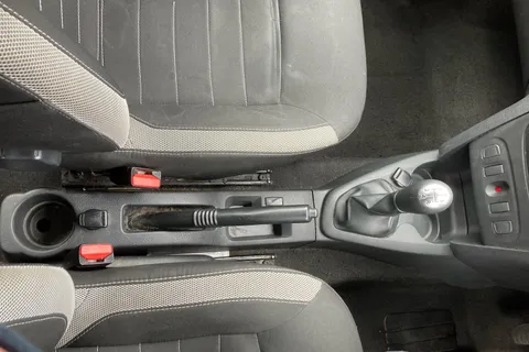 18 of 40 for DACIA SANDERO STEPWAY 0.9 TCe Essential 5dr