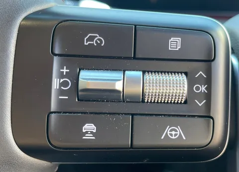 MV74YSY Hyundai Santa Fe 1.6 TGDi Hybrid Ultimate 5dr 4WD Auto Thumbnail #30