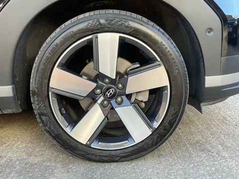 MV74YSY Hyundai Santa Fe 1.6 TGDi Hybrid Ultimate 5dr 4WD Auto Thumbnail #14