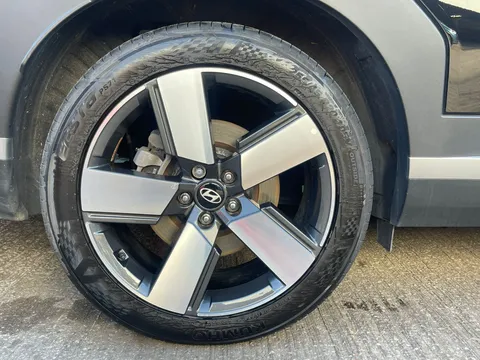 MV74YSY Hyundai Santa Fe 1.6 TGDi Hybrid Ultimate 5dr 4WD Auto Thumbnail #13