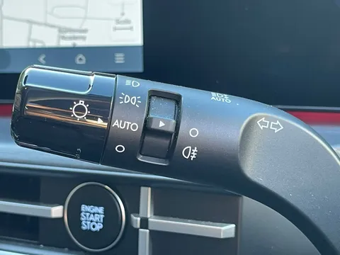 MV74YSY Hyundai Santa Fe 1.6 TGDi Hybrid Ultimate 5dr 4WD Auto Thumbnail #27