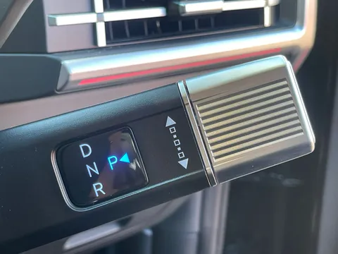 MV74YSY Hyundai Santa Fe 1.6 TGDi Hybrid Ultimate 5dr 4WD Auto Thumbnail #21