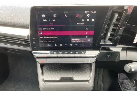 24 of 40 for RENAULT MEGANE E-TECH EV60 160kW Techno 60kWh Optimum Charge 5dr Auto