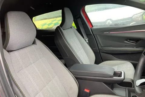 25 of 40 for RENAULT MEGANE E-TECH EV60 160kW Techno 60kWh Optimum Charge 5dr Auto