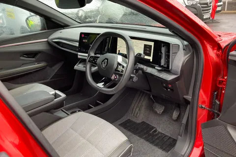 26 of 40 for RENAULT MEGANE E-TECH EV60 160kW Techno 60kWh Optimum Charge 5dr Auto