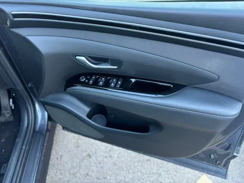 MK22LUR Hyundai Tucson 1.6 TGDi Hybrid 230 Premium 5dr 2WD Auto Thumbnail #14