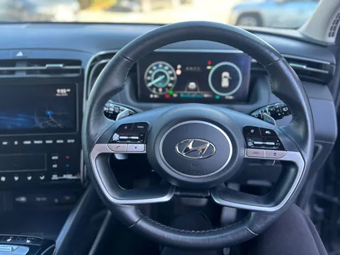 MK22LUR Hyundai Tucson 1.6 TGDi Hybrid 230 Premium 5dr 2WD Auto Thumbnail #4