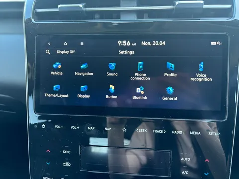 MK22LUR Hyundai Tucson 1.6 TGDi Hybrid 230 Premium 5dr 2WD Auto Thumbnail #10