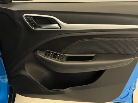 LD70RRZ Mg Motor Uk Zs 1.5 VTi-TECH Exclusive 5dr Thumbnail #18