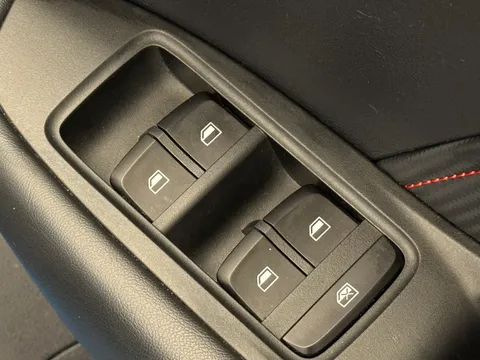 LD70RRZ Mg Motor Uk Zs 1.5 VTi-TECH Exclusive 5dr Thumbnail #19