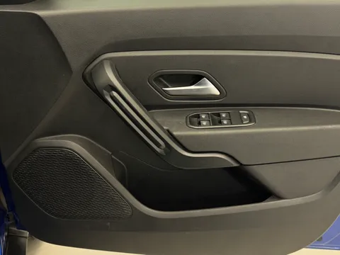 18 of 31 for Dacia Duster 1.0 TCe 90 Comfort 5dr