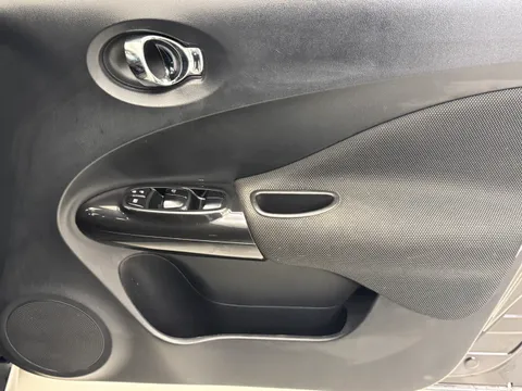 20 of 37 for NISSAN JUKE 1.2 DiG-T N-Connecta 5dr