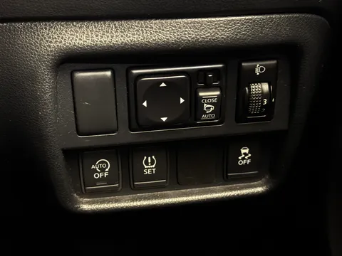 30 of 37 for NISSAN JUKE 1.2 DiG-T N-Connecta 5dr