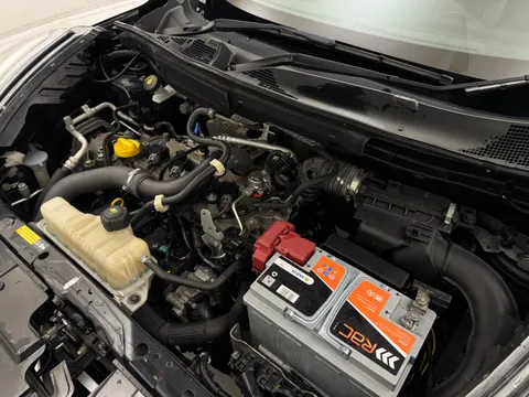 31 of 37 for NISSAN JUKE 1.2 DiG-T N-Connecta 5dr