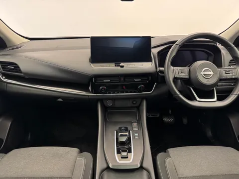 FN23SKD Nissan Qashqai 1.5 E-Power N-Connecta [Glass Roof] 5dr Auto Thumbnail #4