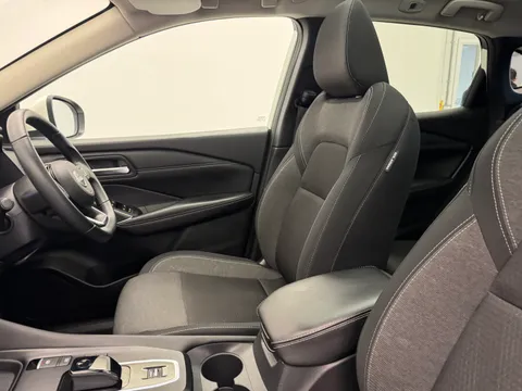 FN23SKD Nissan Qashqai 1.5 E-Power N-Connecta [Glass Roof] 5dr Auto Thumbnail #15