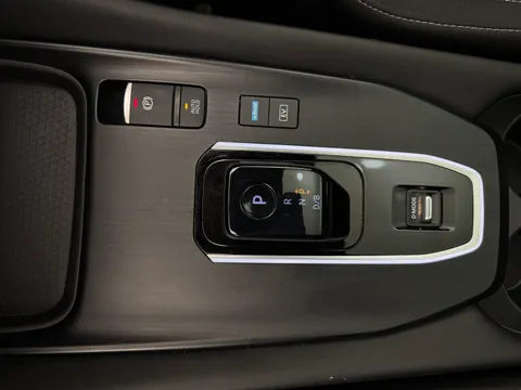 FN23SKD Nissan Qashqai 1.5 E-Power N-Connecta [Glass Roof] 5dr Auto Thumbnail #17