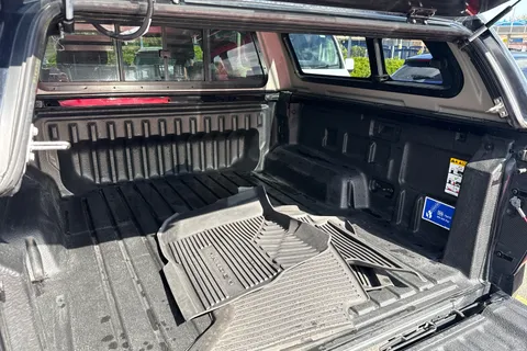 RA73NNP Toyota Iq 1.33 Dual VVT-i 3 Leather 3dr [Non Start Stop] Thumbnail #36