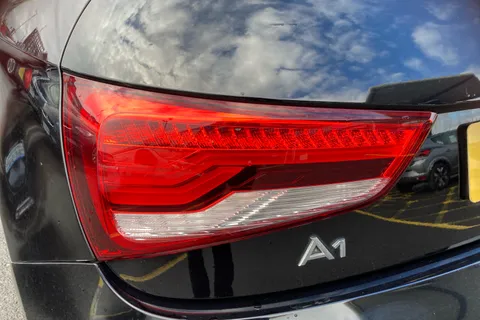 ML18YGD Audi A1 1.0 TFSI S Line Nav 5dr Thumbnail #31