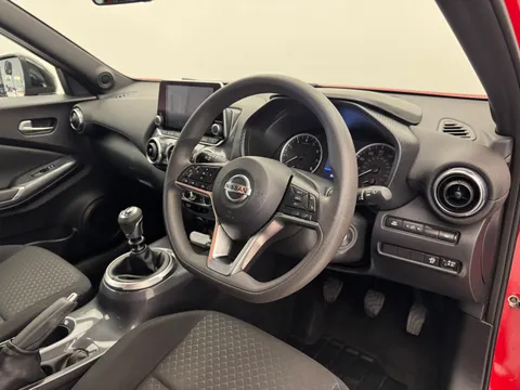DV69OZK Nissan Juke 1.0 DiG-T Acenta 5dr Thumbnail #4