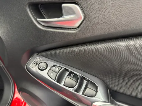 DV69OZK Nissan Juke 1.0 DiG-T Acenta 5dr Thumbnail #28