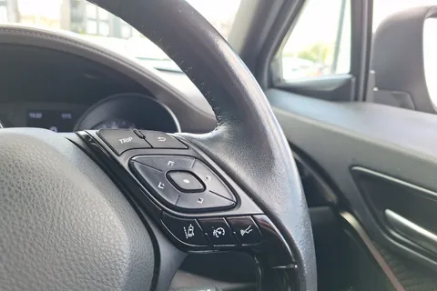 EO71BZV Toyota C-HR 1.8 Hybrid Excel 5dr CVT Thumbnail #35