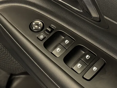 DT75WHB Hyundai i20 1.0T GDi Premium 5dr Thumbnail #18