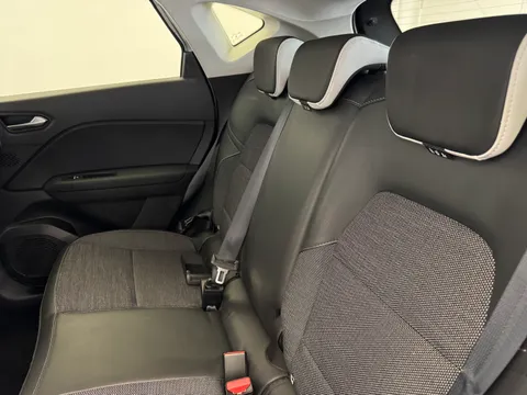 HT24LJO Renault Captur 1.0 TCE 90 Techno 5dr Thumbnail #10