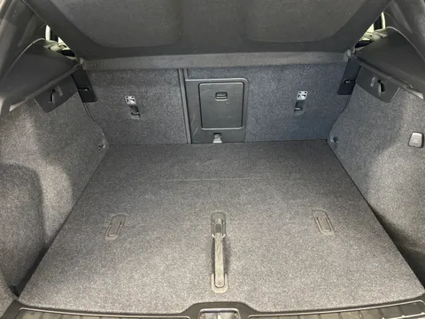 DV73NXD Volvo XC40 2.0 B3P Ultimate Dark 5dr Auto Thumbnail #14