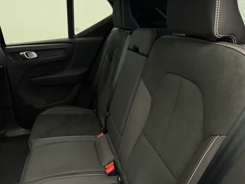DV73NXD Volvo XC40 2.0 B3P Ultimate Dark 5dr Auto Thumbnail #19