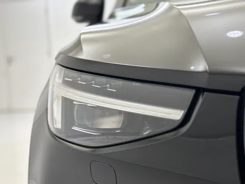 DV73NXD Volvo XC40 2.0 B3P Ultimate Dark 5dr Auto Thumbnail #41