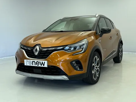 DV22XYB Renault Captur 1.3 TCE 140 SE Edition 5dr Thumbnail #2