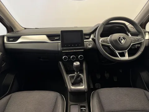 DV22XYB Renault Captur 1.3 TCE 140 SE Edition 5dr Thumbnail #11