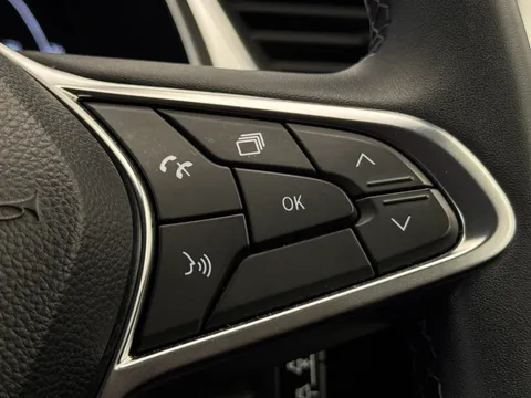 DV22XYB Renault Captur 1.3 TCE 140 SE Edition 5dr Thumbnail #21