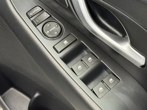 DX69YDT Hyundai i30 1.4T GDI N Line+ [Nav] 5dr Thumbnail #16