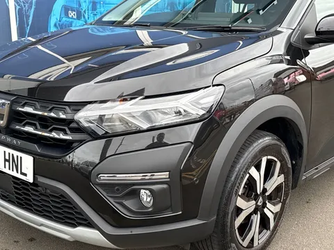 BG72HNL Dacia Sandero Stepway 1.0 TCe Prestige 5dr Thumbnail #24