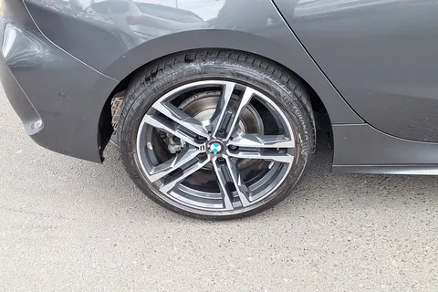 BK71OAY BMW 1 Series 118i [136] M Sport 5dr Step Auto Thumbnail #5